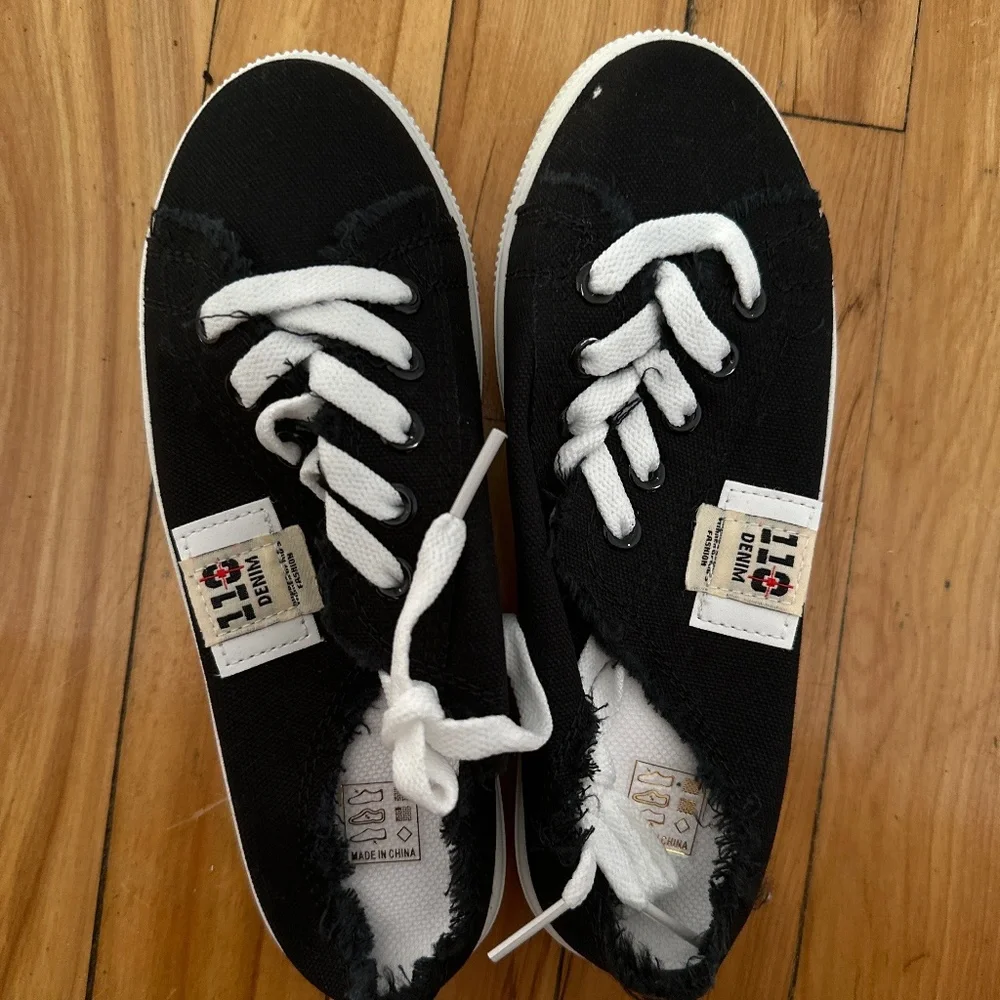 Shoes - Picture 1 of 1
